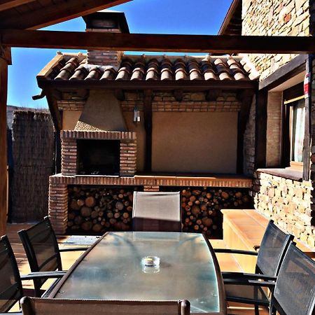 El Corral De Concejo Guest House Horcajuelo de la Sierra Ngoại thất bức ảnh